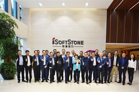 中关村100企业家俱乐部企业做强做大闭门钻研会在亚星游戏动力召开